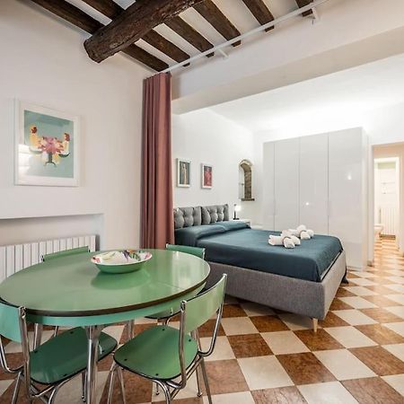 Casa Camilla - Arty Suite Nel Centro Storico Parma Exteriér fotografie