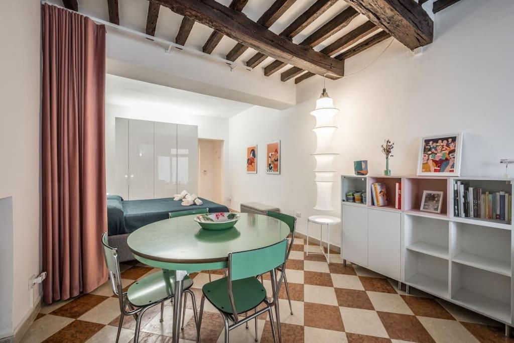 Casa Camilla - Arty Suite Nel Centro Storico Parma Exteriér fotografie