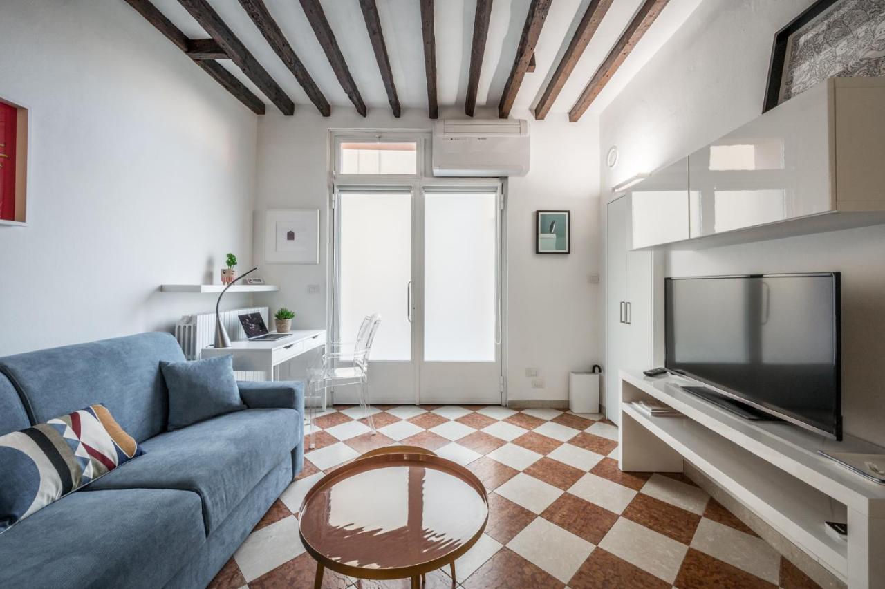 Casa Camilla - Arty Suite Nel Centro Storico Parma Exteriér fotografie